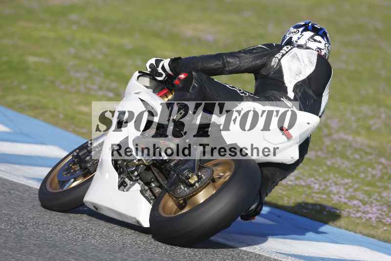/Archiv-2025/01 24.-27.01.2025 Moto Center Thun Jerez/rot-red/backside